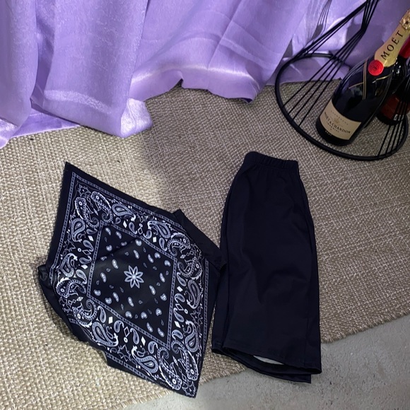 Stylish Black 2pc Set - Picture 4 of 4